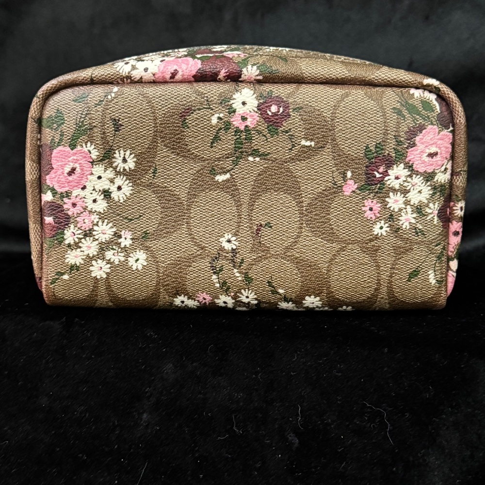 Coach | Signature Canvas w/ Evergreen Floral Print Cosmetic Bag - Picture 3 of 11